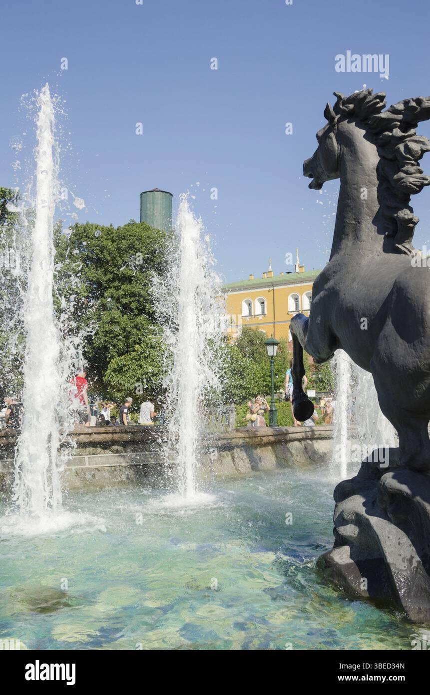 Moskau, Russland - 11. August 2015: &Quot, Four Horses&quot, on Fountain View on Manezhnaya Square in Moskau Stockfoto