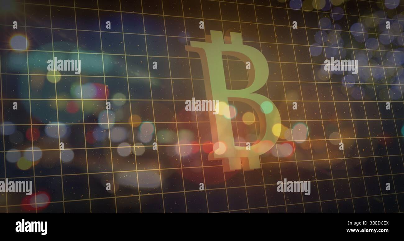Bild des Bitcoin-Symbols über dem Gitternetz gegen Lichtpunkte und Nachtverkehr in der Stadt Stockfoto