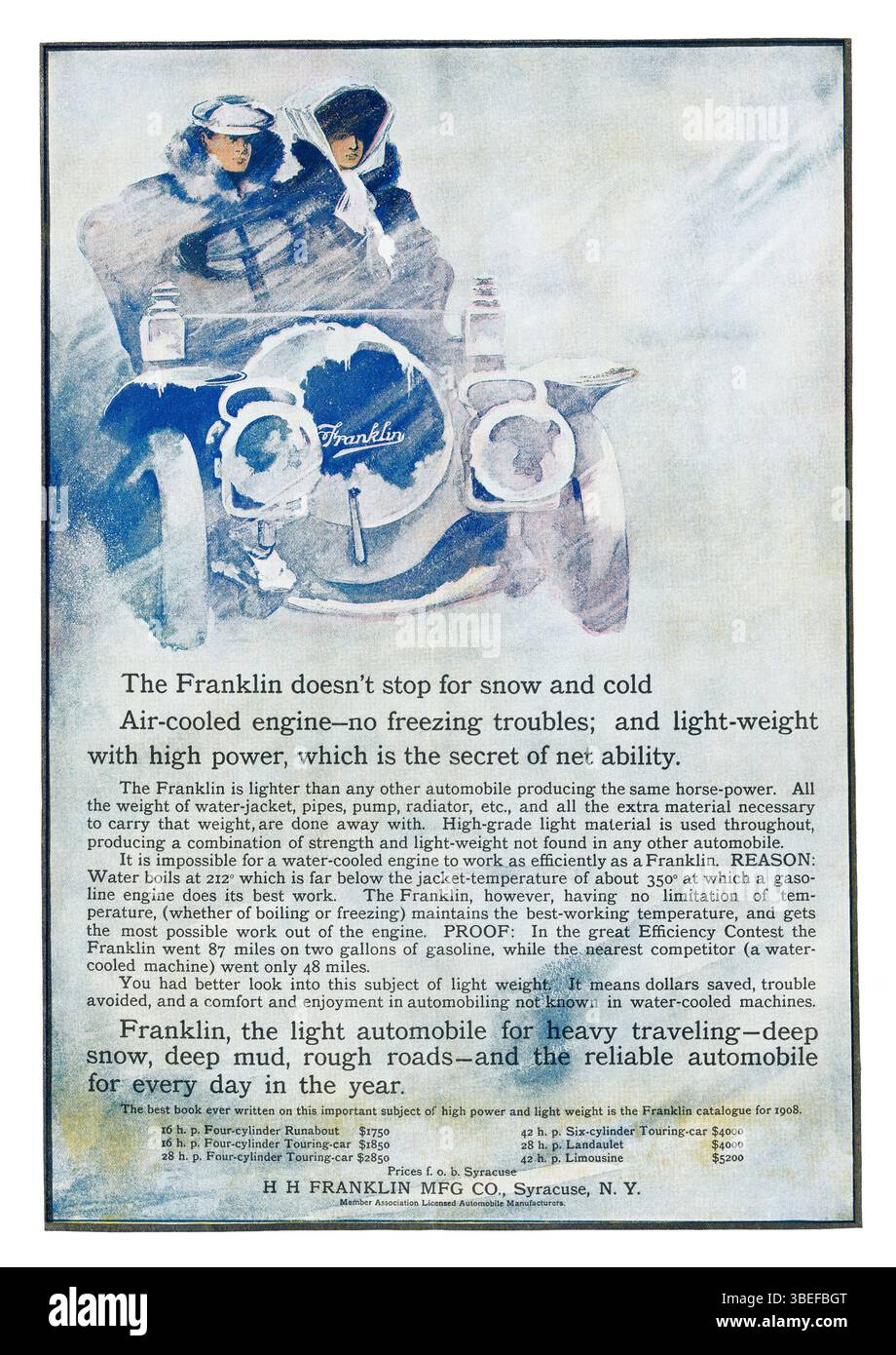 1908 US-Werbespot für Franklin-Automobile mit einer Illustration eines Franklin-Autos, das durch schweren Schnee fährt. Stockfoto