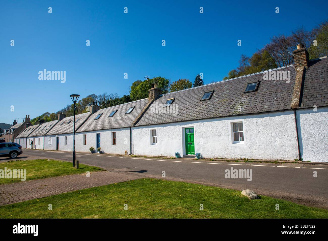 Allgemeiner Blick auf das Dorf Avoch und den Hafen, Black Isle, Ross-shire, ein historisches schottisches Fischerdorf am Moray Firth, sonniger Tag Stockfoto