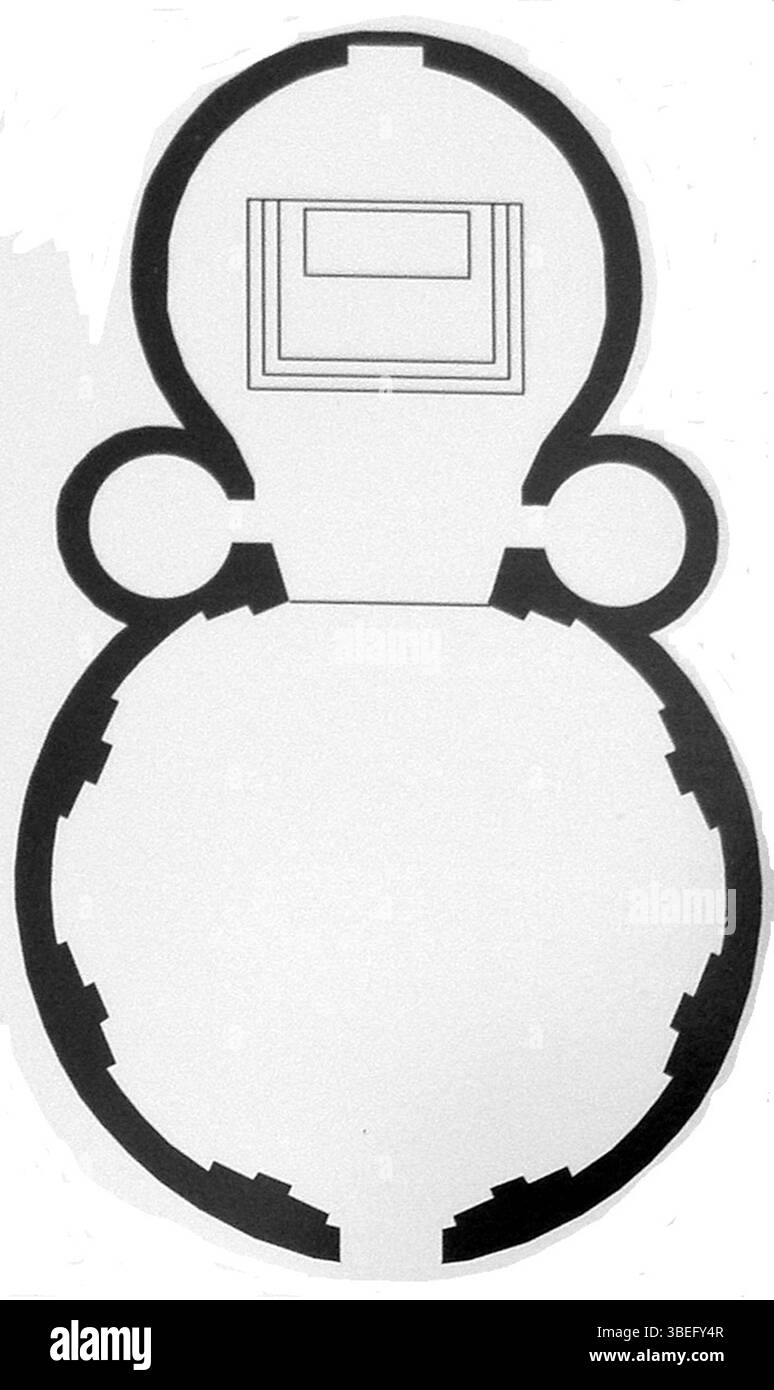 Der Plan des Oratorio della Madonna Addolorata in Anguillara Veneta, Italien, veranschaulicht die Struktur dieser kleinen religiösen Kapelle, die der Jungfrau Maria gewidmet ist. Das Design mit seinem einfachen und dennoch eleganten Layout spiegelt die traditionelle italienische Kapellenarchitektur wider. Stockfoto