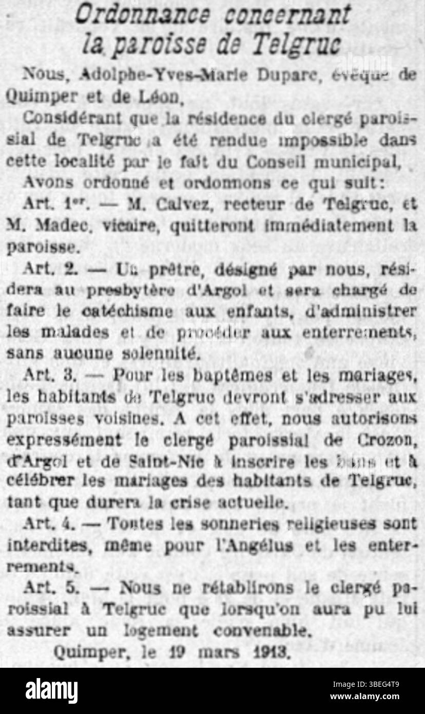 Dieser Journaleintrag vom 2. April 1913 in La Croix befasst sich mit einem Kampfmittel des Bischofs von Quimper und Léon über die Gemeinde Telgruc. Es gibt Einblicke in kirchliche Angelegenheiten in der Bretagne des frühen 20. Jahrhunderts. Stockfoto