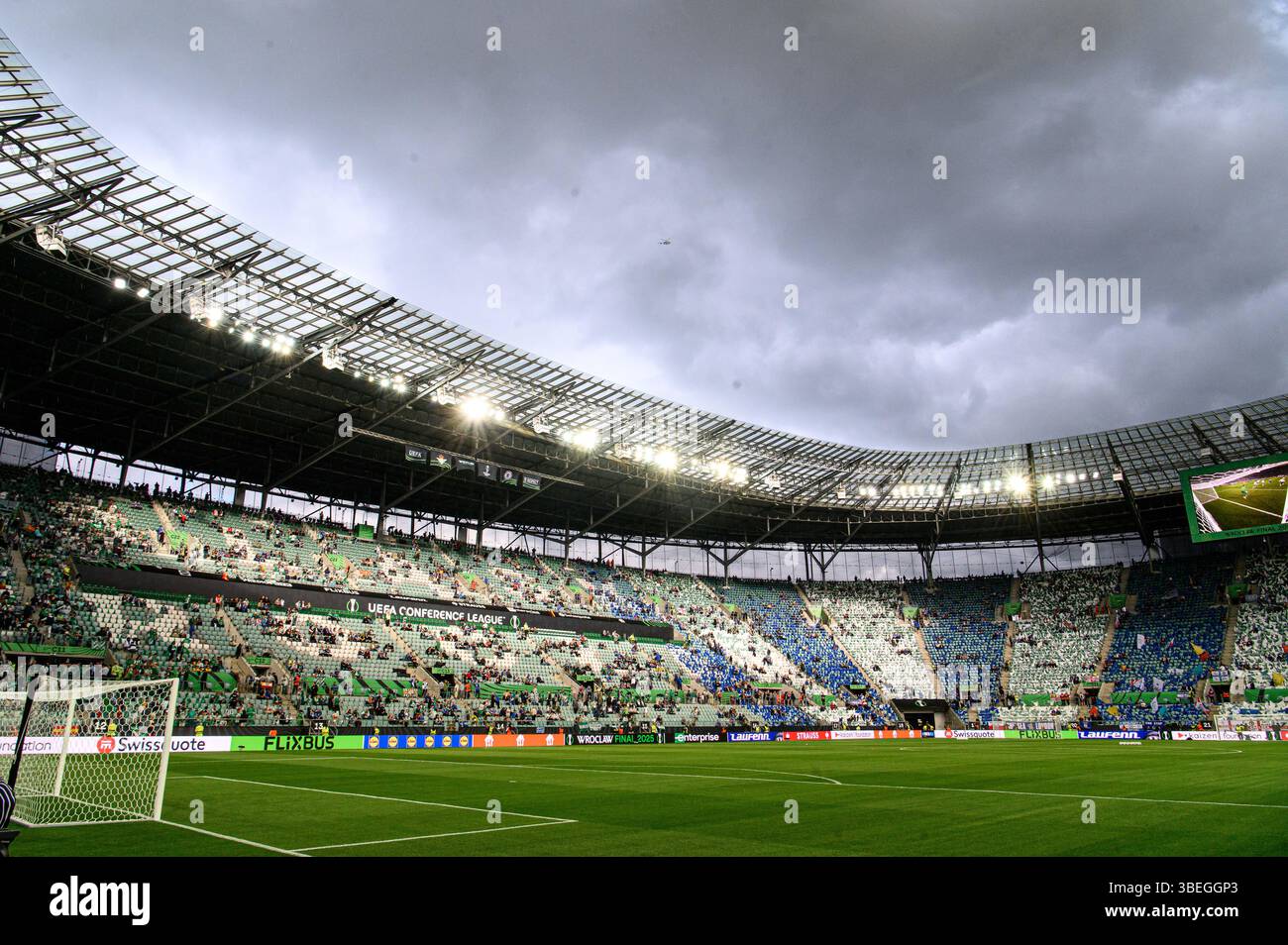 WROCLAW, POLEN - 28. MAI 2025: - Das Endspiel UEFA Europa Conference League Real Betis gegen Chelsea FC im Wroclaw Stadium. Stockfoto