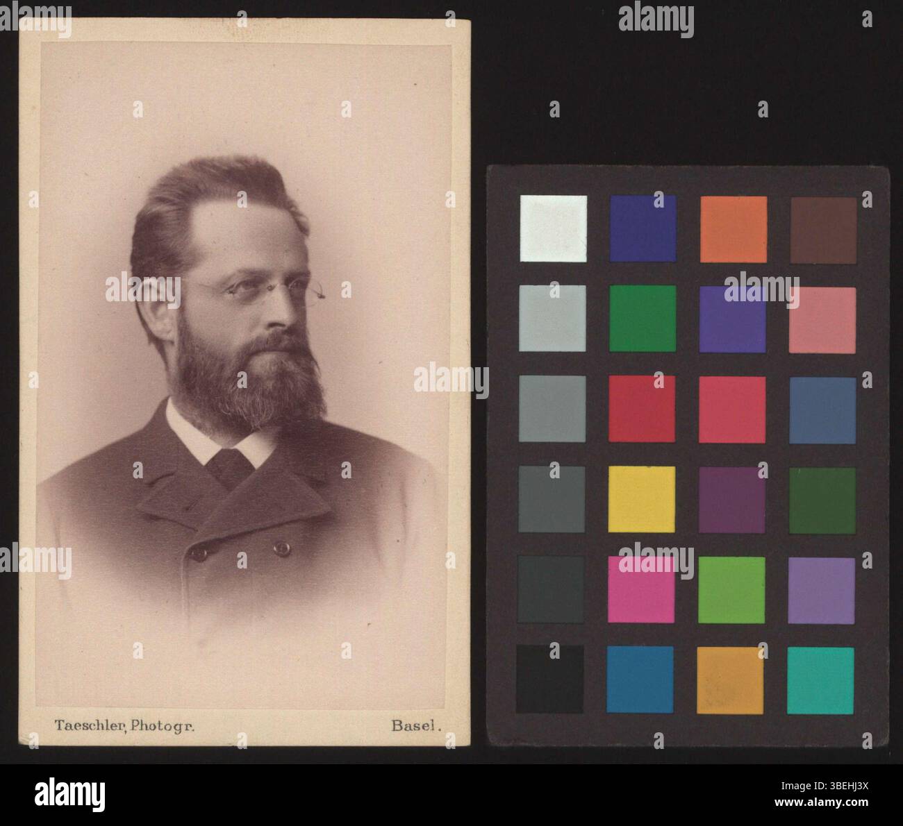 Dieses fotografische Porträt von Emil Hegar aus der Zeit um 1883 zeigt Gesichtszüge und Kleidung, die dem Stil des späten 19. Jahrhunderts entsprechen. Stockfoto