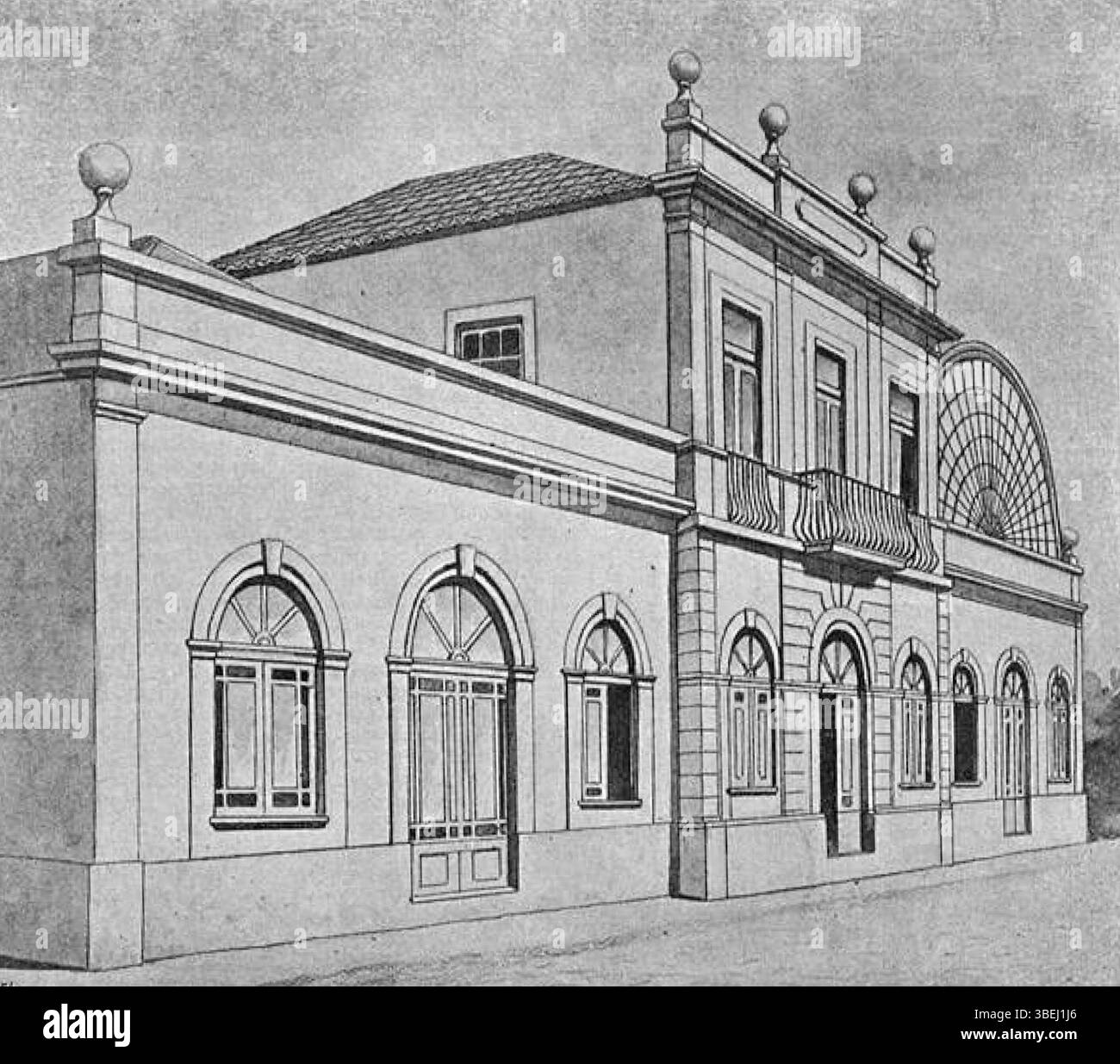 Dieses Foto aus dem Jahr 1907 zeigt das Teatro Oliveira Zina in Valongo, ein kulturelles und architektonisches Wahrzeichen der Stadt. Es repräsentiert das kulturelle Leben von Valongo zu Beginn des 20. Jahrhunderts. Stockfoto