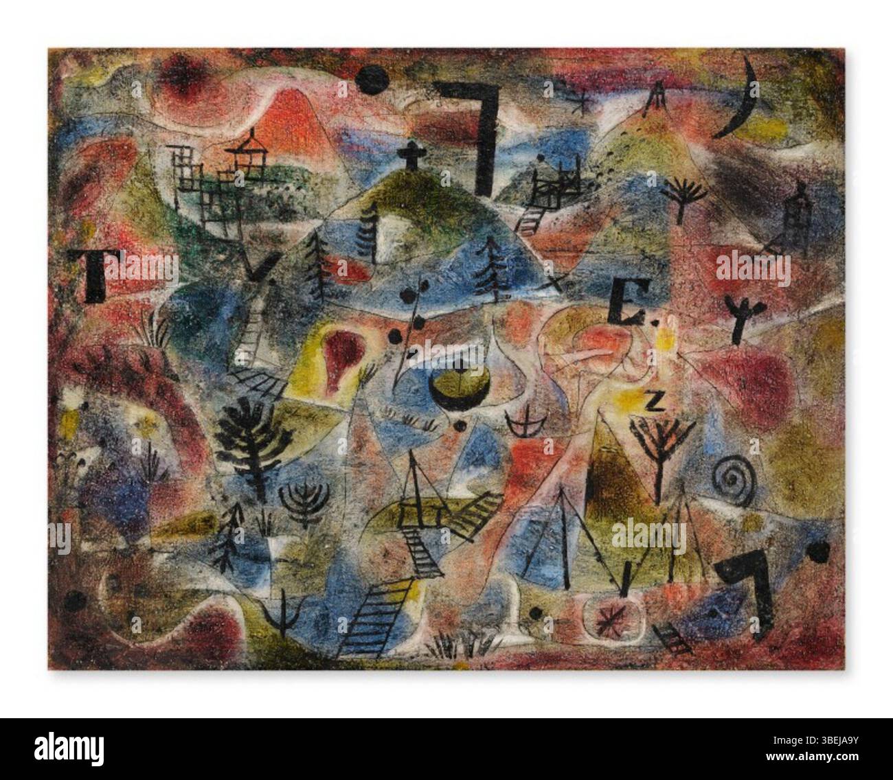 Paul Klees „Landschaft mit dem Galgen“ stellt eine dunkle, symbolische Landschaft dar, die Galgen als zentrales Element beinhaltet. Das Gemälde reflektiert Klees Auseinandersetzung mit der Spannung zwischen menschlichem Leben und Tod, die durch seinen abstrakten, aber dennoch evokativen Stil vermittelt wird. Stockfoto