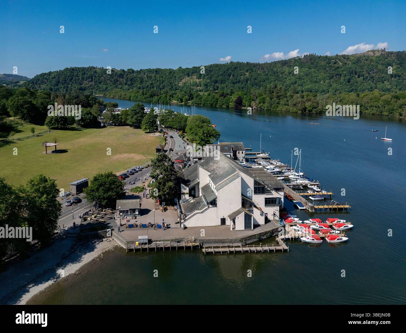 Bowness-on-Windermere im Lake District in Cumbria im Nordwesten Englands. Stockfoto Bowness-on-Windermere im Lake District in Cumbria im Nordwesten Englands. Stockfoto