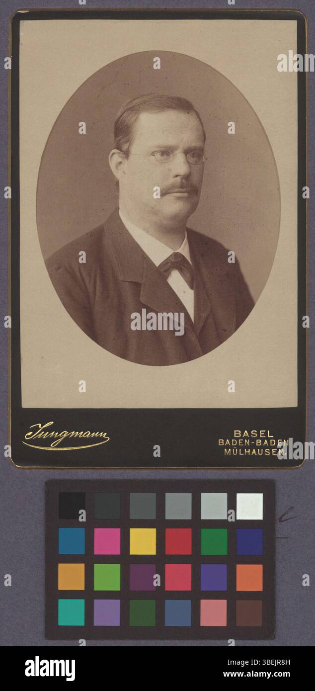 *Porträt von Johann Gottfried Wackernagel* (zwischen 1884 und 1904) ist ein auf Karte montiertes Schwarzweißfoto, das Johann Gottfried Wackernagel im traditionellen Stil des späten 19. Jahrhunderts zeigt. Stockfoto