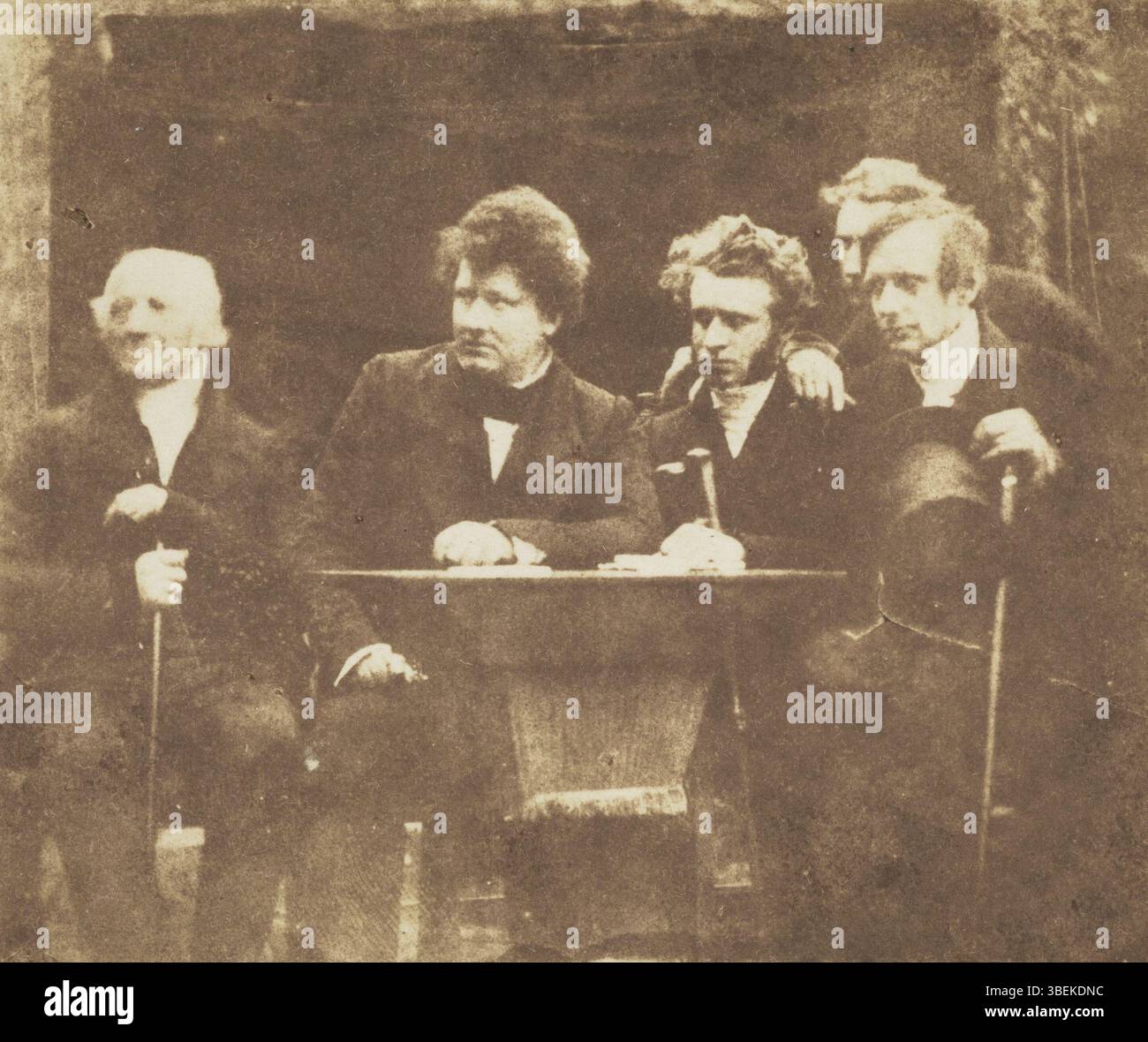 Dieses Foto von Hill & Adamson aus dem Jahr 1847 zeigt George Muirhead, William Cunningham, James Begg, John Hamilton und Thomas Guthrie, wichtige Persönlichkeiten der schottischen Geschichte, die einen Einblick in die schottische Porträtfotografie des 19. Jahrhunderts bieten. Stockfoto
