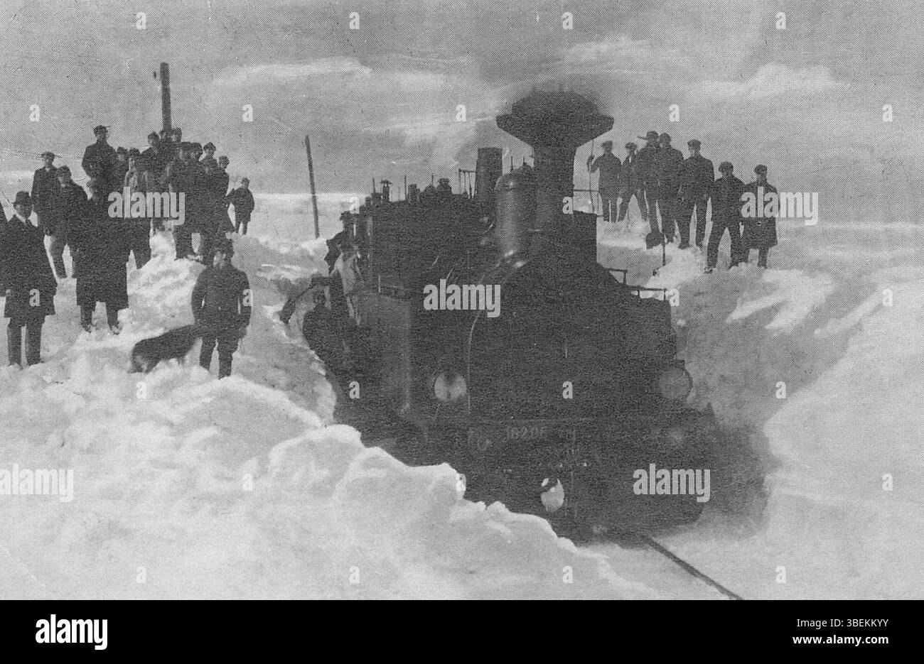 Fotografie der Lokomotive kkStB 162,06 in der Anfang des 20. Jahrhunderts geschnittenen Parchen-Steinschönau aus der Sammlung M. Labuta vom 1. Februar 1905. Stockfoto