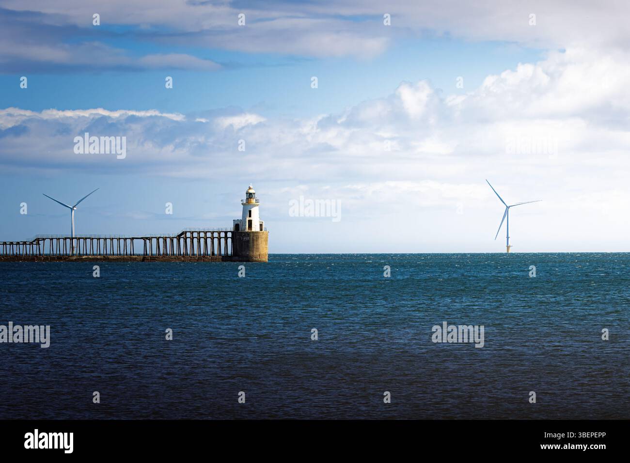 Blyth Pier und Leuchtturm Mai 2025 Stockfoto