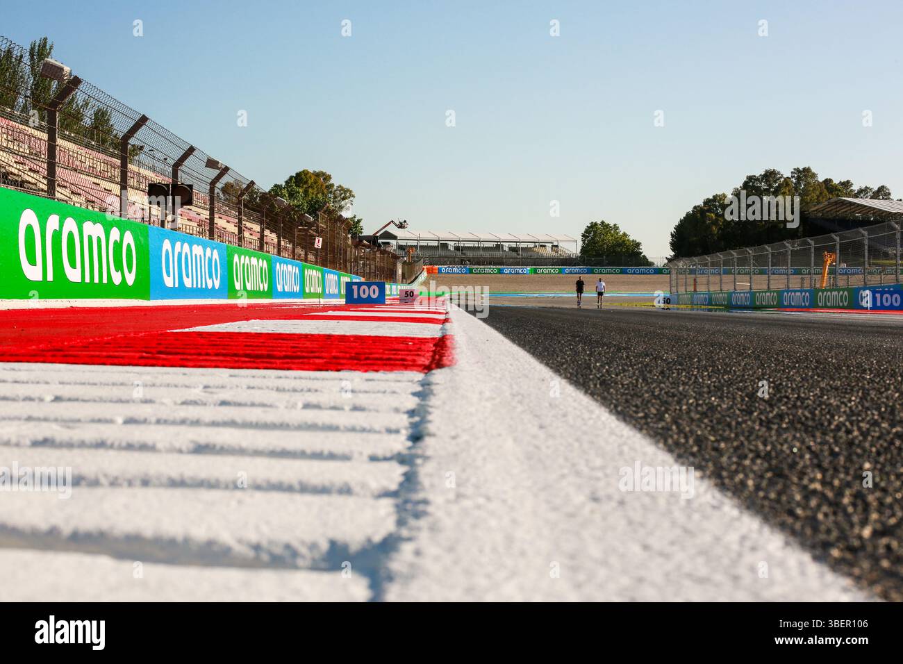 BARCELONA, SPANIEN - 29. Mai: Eine allgemeine Ansicht der Strecke während der Vorschauen vor dem Formel 1 Grand Prix von Spanien auf dem Circuit de Barcelona-Catalunya am 29. Mai 2025 in Barcelona, Spanien. (Foto: Qian Jun/Paddocker) Stockfoto
