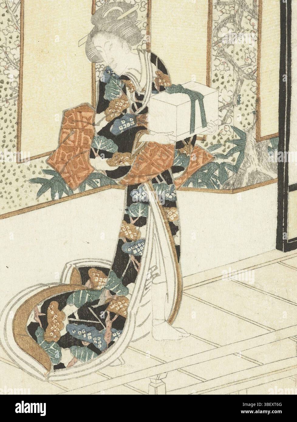 Japan, Kiyosumi, Jingairô, Japan, Toyokuni (I), Utagawa, Frau mit Holzkiste, Eine Frau steht auf einer Veranda mit einer Schachtel mit Karten für ein Erinnerungsspiel. Hinter ihr ein Raumschirm. Auf dem Boden liegt das Buch „Hunderte Gedichte von hundert Dichtern“, auf dem das Gedächtnisspiel basiert. Mit einem Gedicht, Print, Surimono, Prints, Japan (Sammlung), Höhe 130 mm, Breite 181 mm, Japanisch, 1769 - 1825, Drucker, 1810 - 1815, 1. Quartal 19. Jahrhundert, Papier, Farbholzschnitt, Prägung, 1786 - 1834, Poet Stockfoto