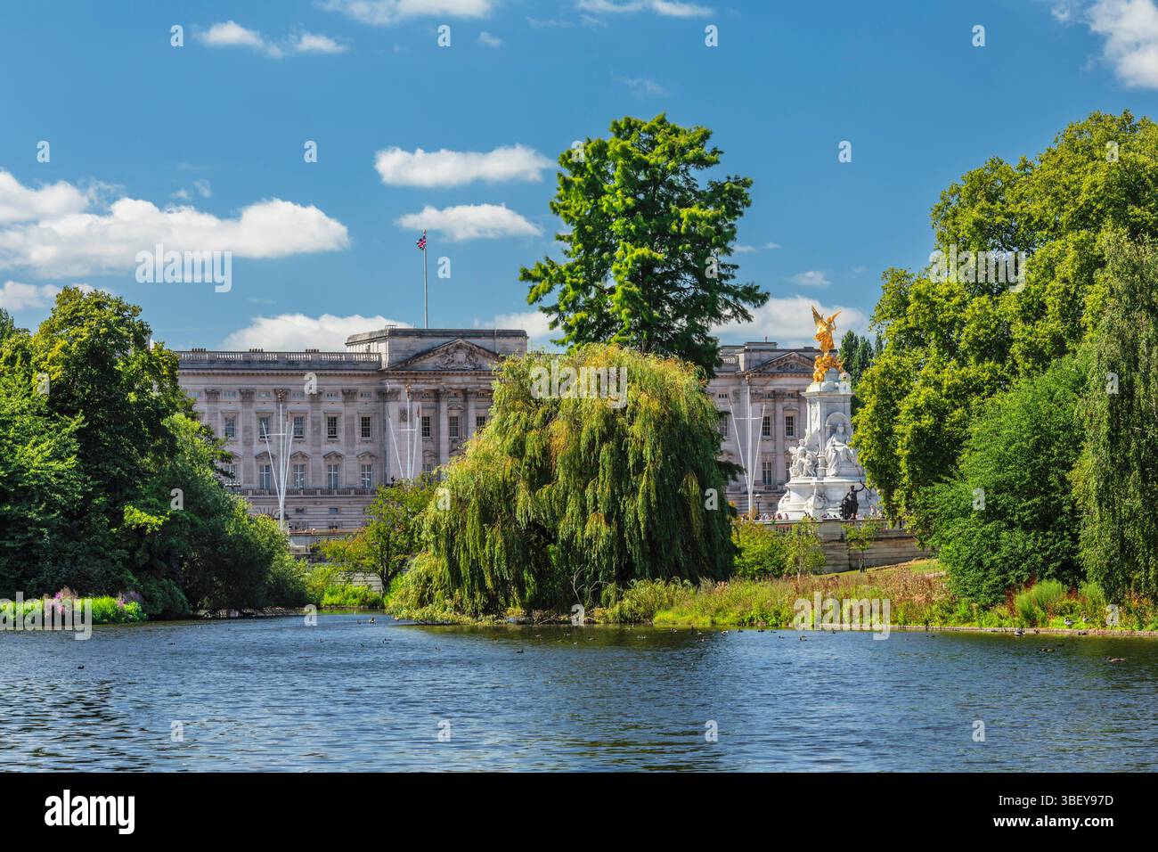 St. James's Park und Buckingham Palace, City of Westminster, London, England Stockfoto