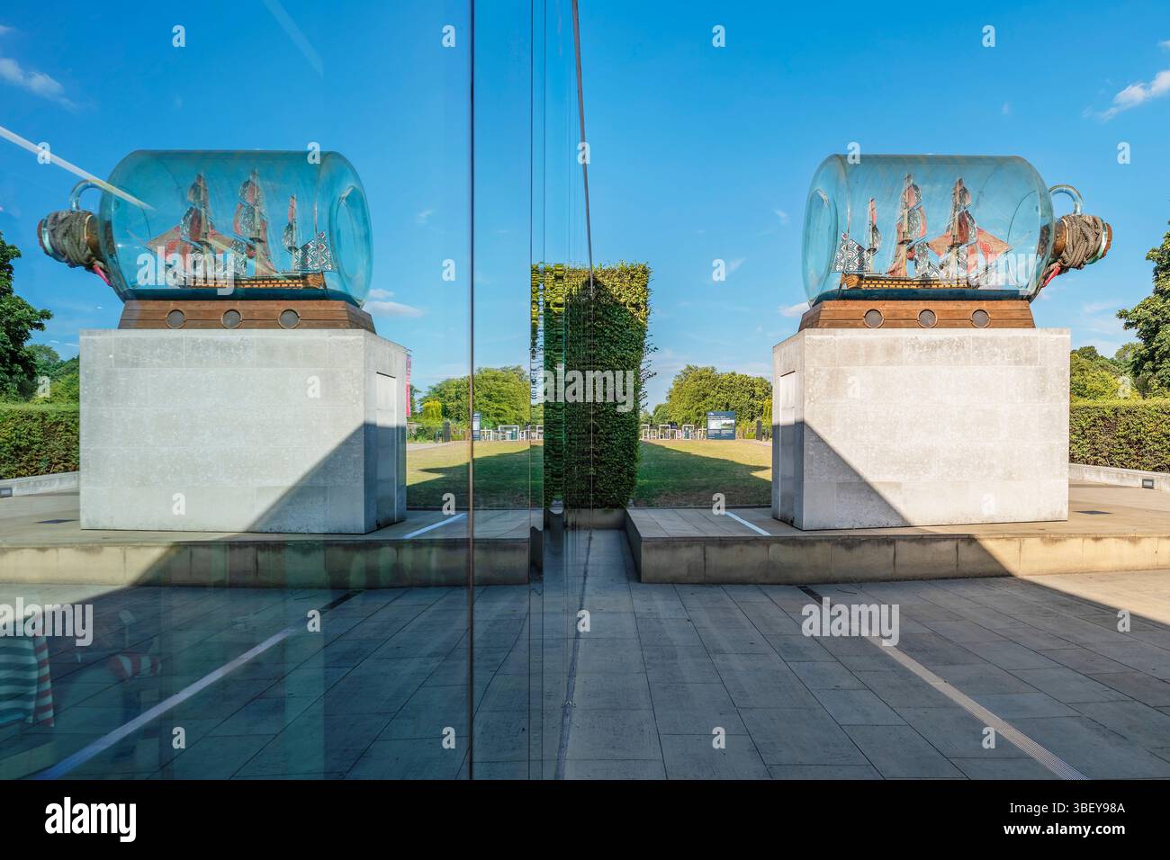 Nelson's Ship in a Bottle Skulptur im National Maritime Museum, Greenwich, London, England Stockfoto