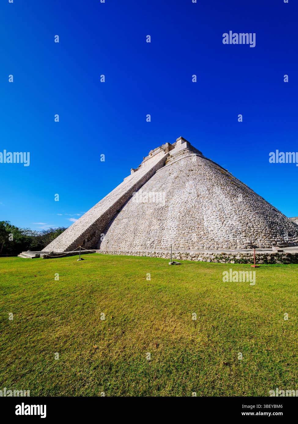Pyramide des Glückserzählers oder Pyramide des Magiers, Uxmal, Yucatan State, Mexiko Stockfoto