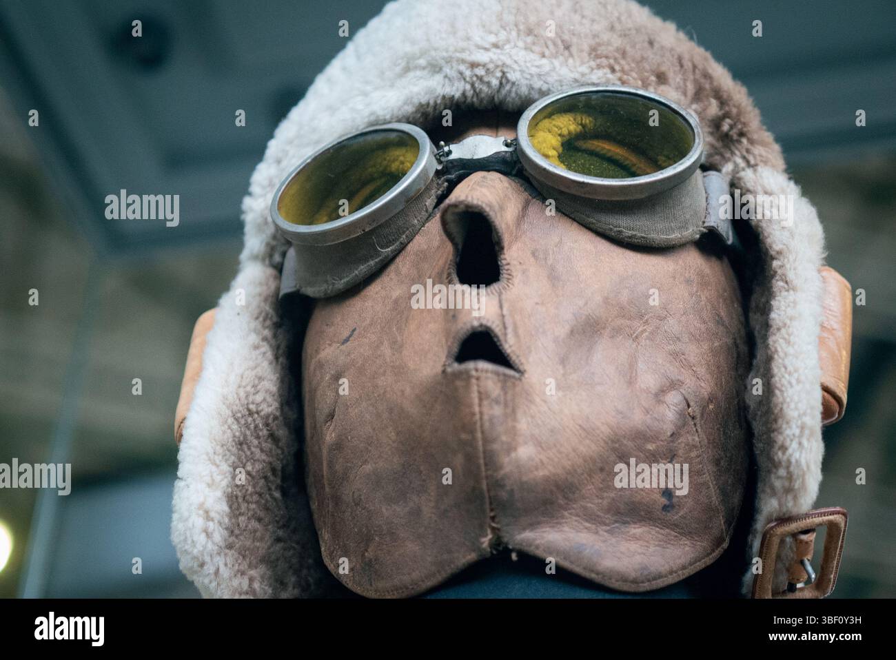 1. Weltkrieg Piloten Kopfbedeckung, Schutzbrille Hut und Gesichtsschutz Stockfoto
