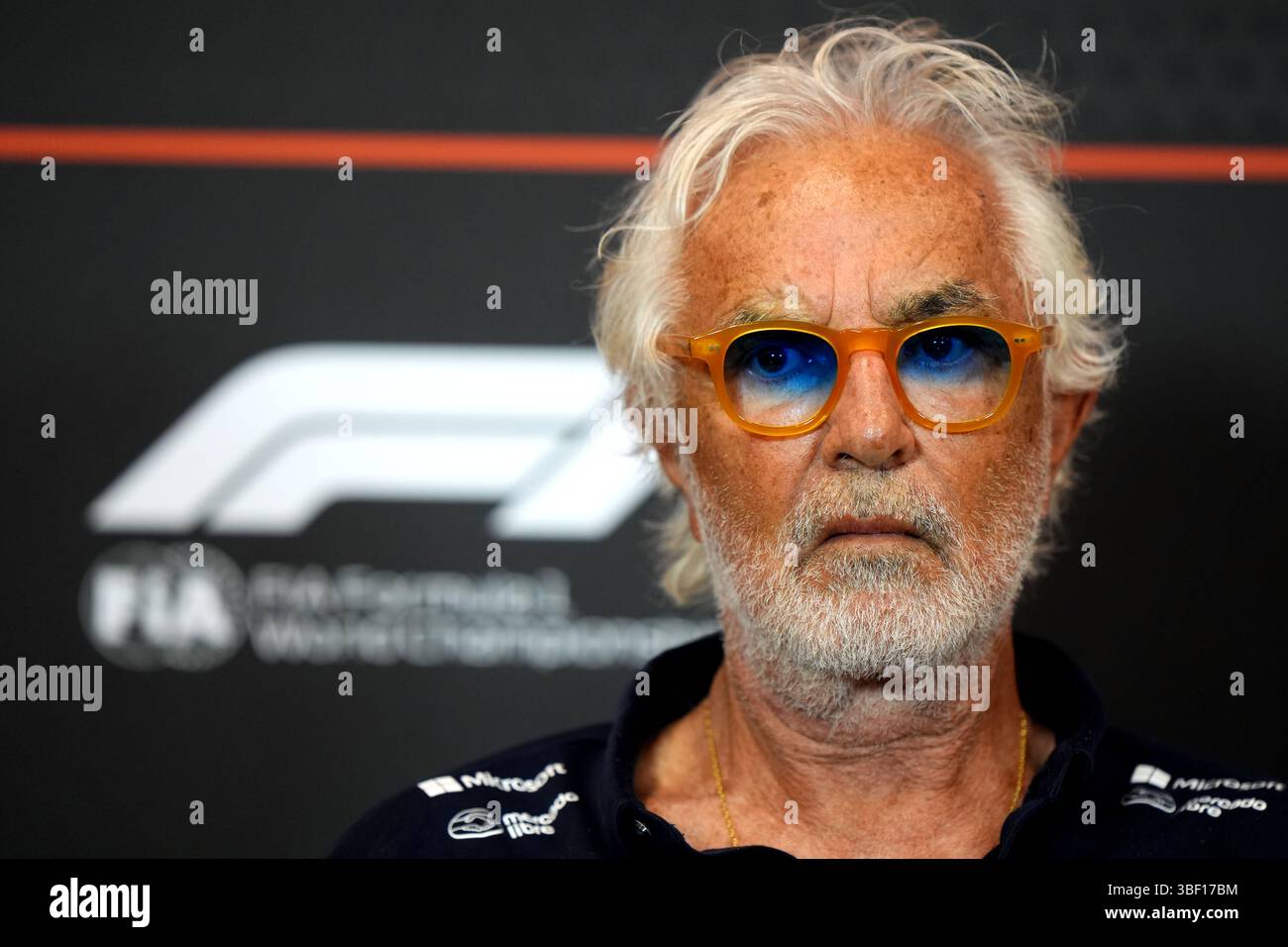 Flavio Briatore spricht während einer Pressekonferenz auf dem Circuit de Barcelona-Catalunya, Spanien. Bilddatum: Freitag, 30. Mai 2025. Stockfoto