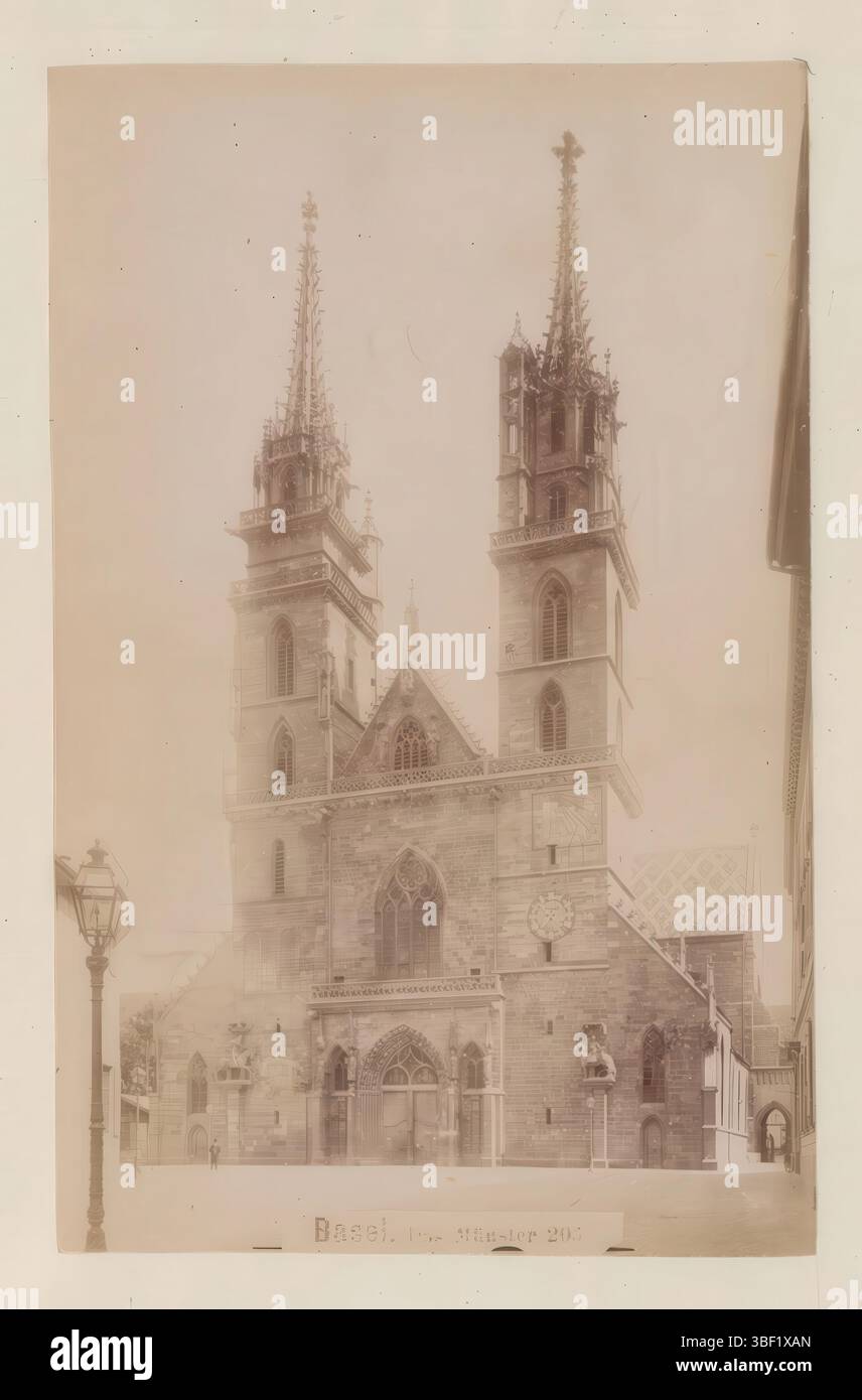 Basel, Ansicht des Basler Münsters, dieses Foto ist Teil eines Albums., Foto, Foto, Albumblatt, Fotos, Höhe 335 mm, Breite 460 mm, Fotograf, 1880 - 1900, Fotopapier, Fotopapier, Albumindruck Stockfoto