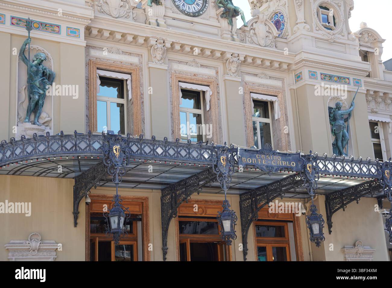 Eine Nahaufnahme der Fassade, Casino de Monte-Carlo, Schild, Monaco Stockfoto
