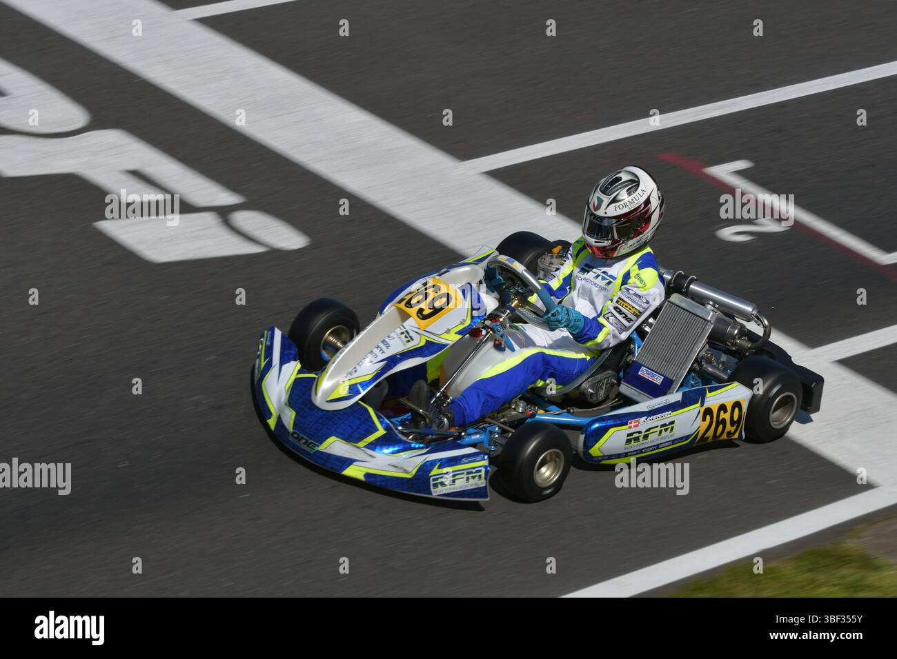 Conrad Laursen ist ein dänischer Rennfahrer, der in der LMGT3-Klasse der European Le Mans Series 2025 mit AF Corse fährt. Er ist hier früher (2018) in seiner Karting-Karriere zu sehen. Stockfoto