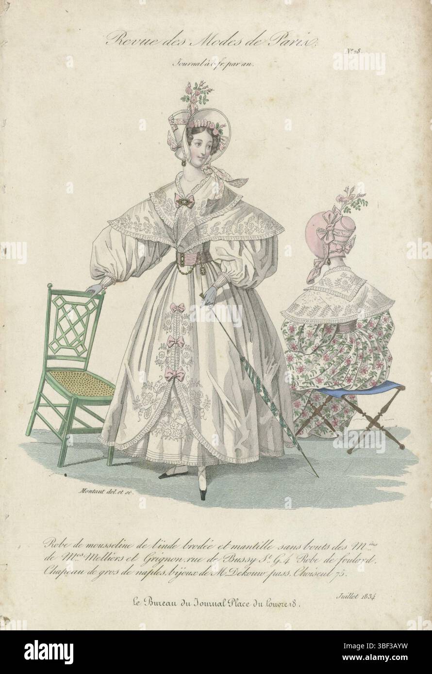 Montaut d'Oleron. Gabriel Xavier, Montaut d'Oleron. Gabriel Xavier, Revue des Modes de Paris, Juillet 1834, Nr. 28: Robe de mousseline de l'ind, mittlerer Boden - graviert, Japon mit gestickter Mousseline de l'inde und Mantille ohne Enden aus den Geschäften von MES Melliers et Griffon. Foulard-Kleid. Hut von den meisten neapel. Schmuck von M. Deuw. Druck der Modezeitschrift Revue des Modes de Paris (1833-1834)., Modedrucke, Drucke, Kostümdrucke und Modedrucke, Journal à 6 fr. Par an., mittlere Spitze - eingraviert, Robe de mousseline de l'inde brodée et mantille sans bouts des M.ins de M.es Melliers Stockfoto