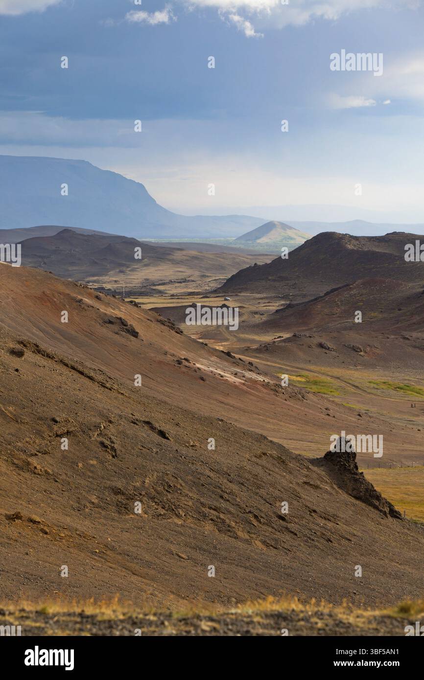 Island Berge Landschaft. Vertikale erschossen Stockfoto