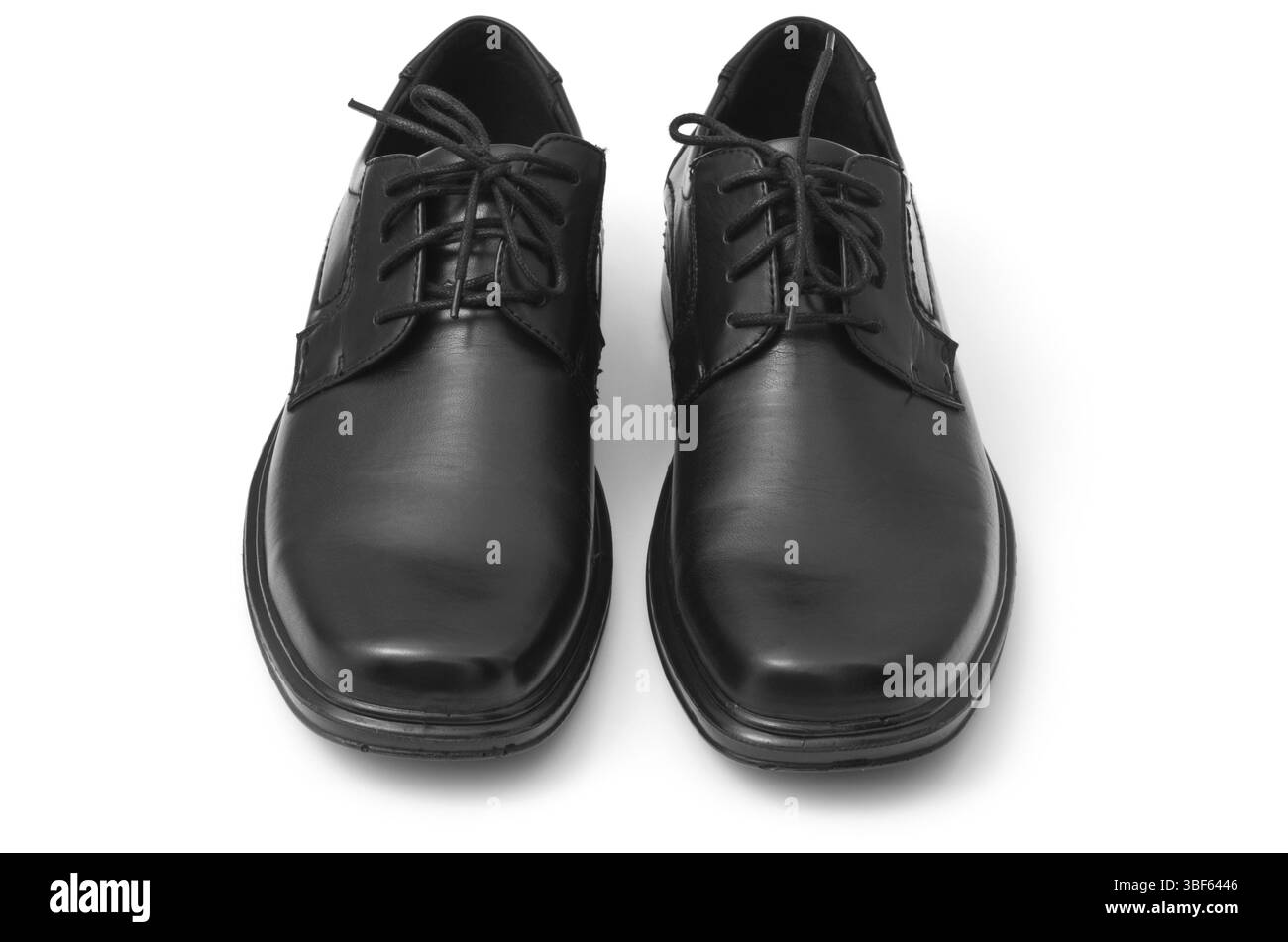 Schwarze Schuhe. Isoliert auf weißem Hintergrund Stockfoto