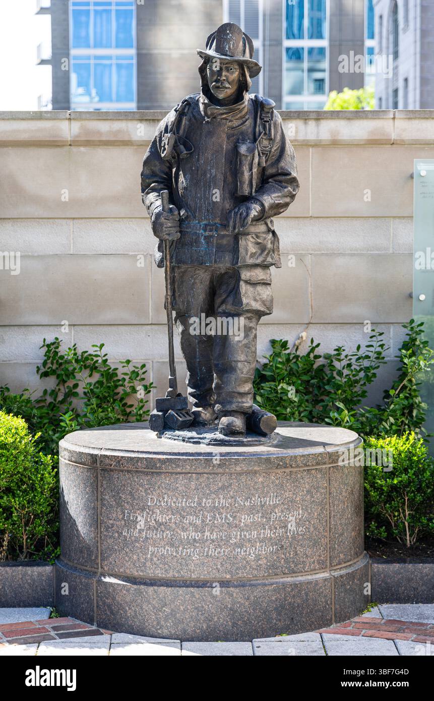 Nashville Firefighters Memorial neben dem Schermerhorn Center, Nashville, Tennessee, USA Stockfoto