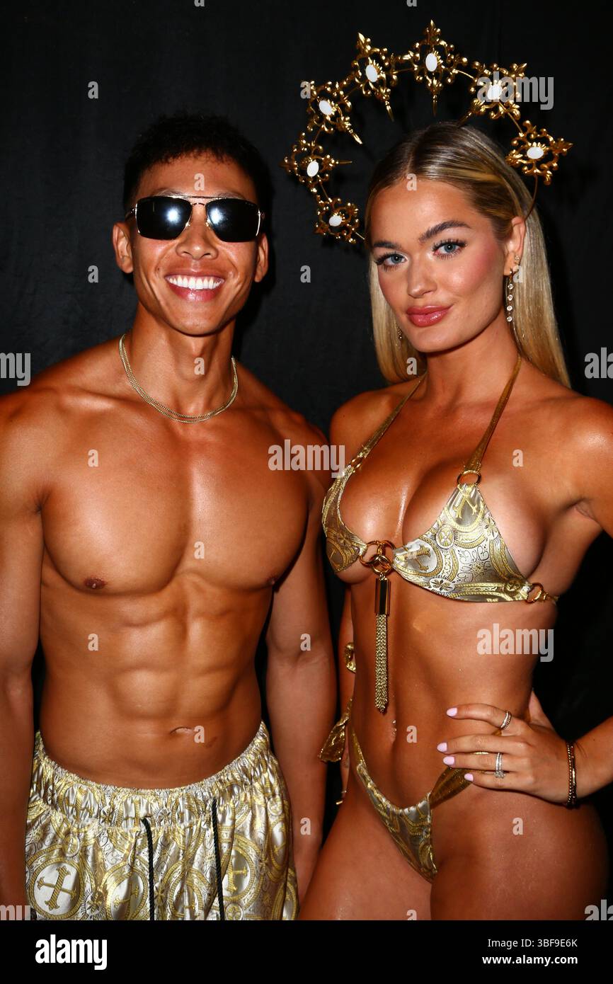 Miami, FL, USA. 30. Mai 2025. Models für Designer Kasey Bass Swim auf der Miami Swim Week X The Bureau Modenschau. Quelle: Financephotog/Alamy Live News. Stockfoto