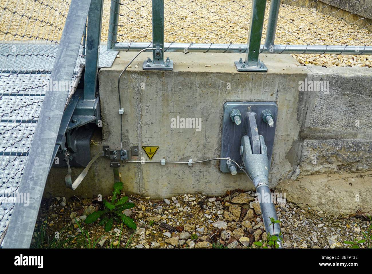 Aluminiumbrücke auf Radweg, alte Eisenbahnstrecke, Buis les Barronies, Frankreich, Südfrankreich, Französisch, Südfrankreich, Südfrankreich Stockfoto