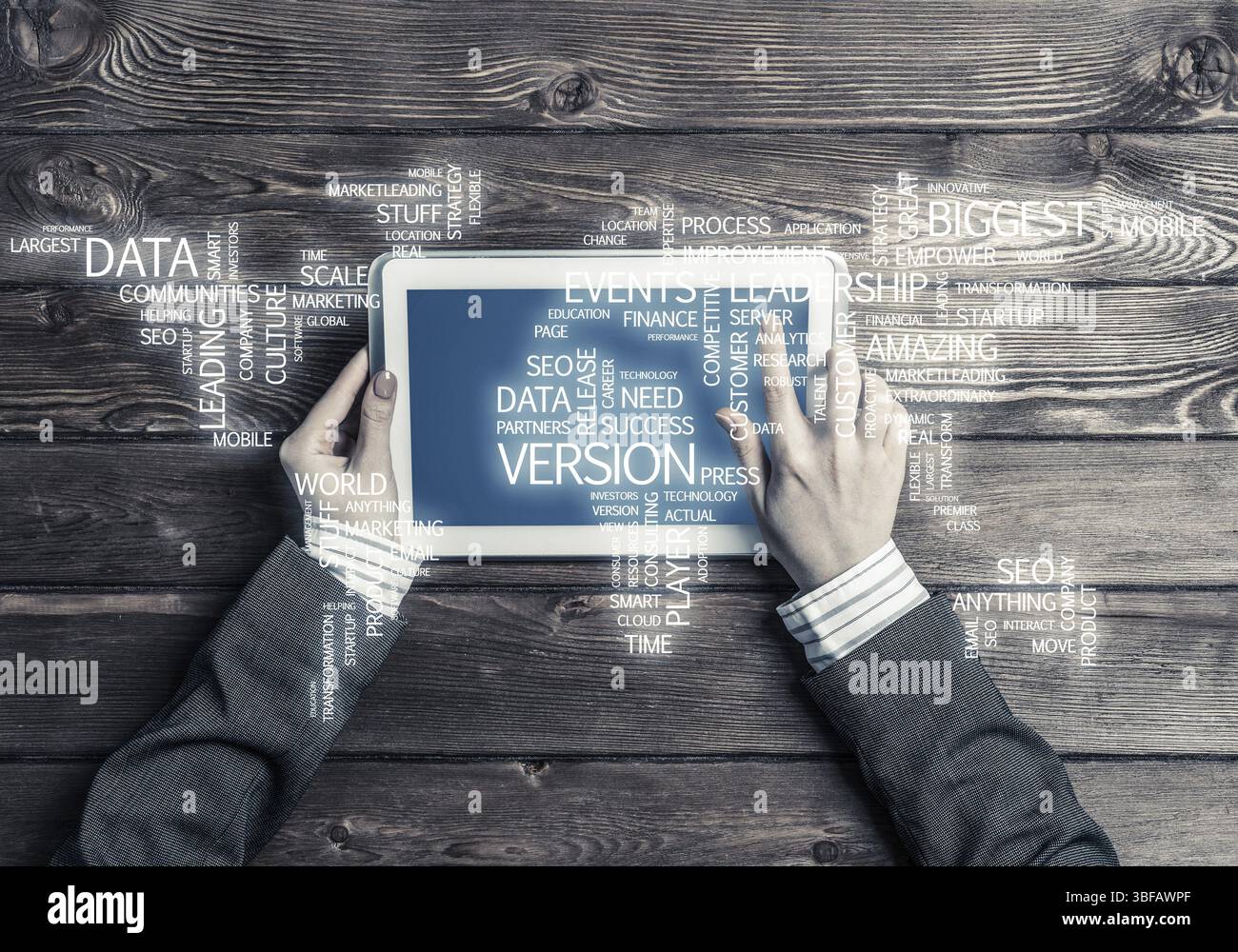 Konzept des internationalen Geschäfts oder Verbindung mit Frau mit Tablet-gadget Stockfoto