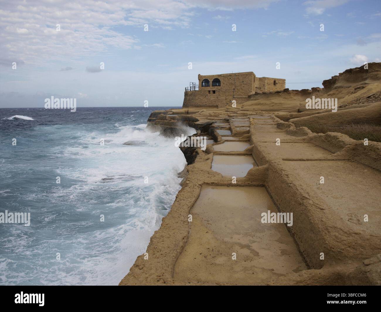 Historische Salinen in der Xwejni Bay, Gozo Stockfoto