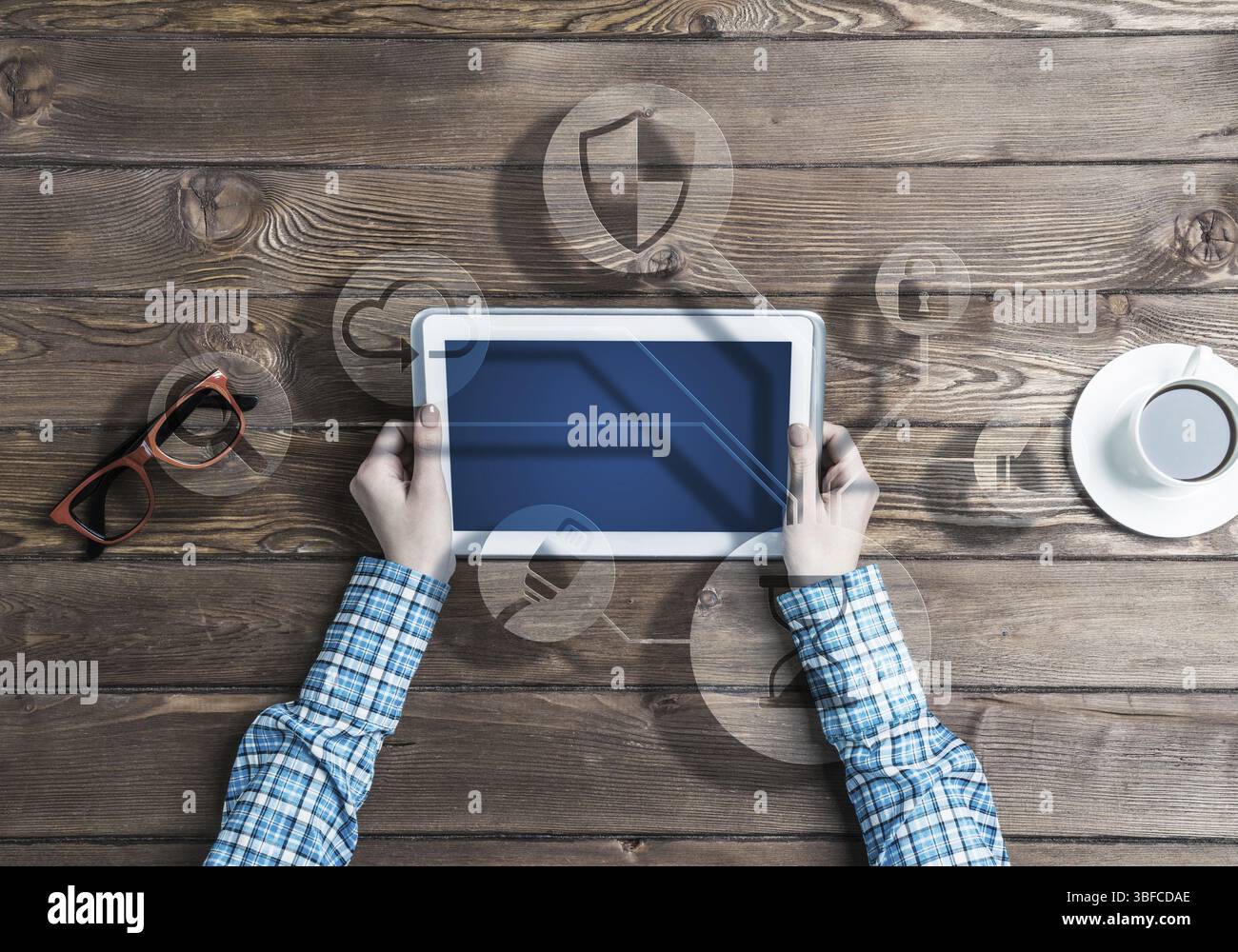 Konzept der sozialen Kommunikation und Vernetzung mit Medien-Benutzeroberfläche Stockfoto