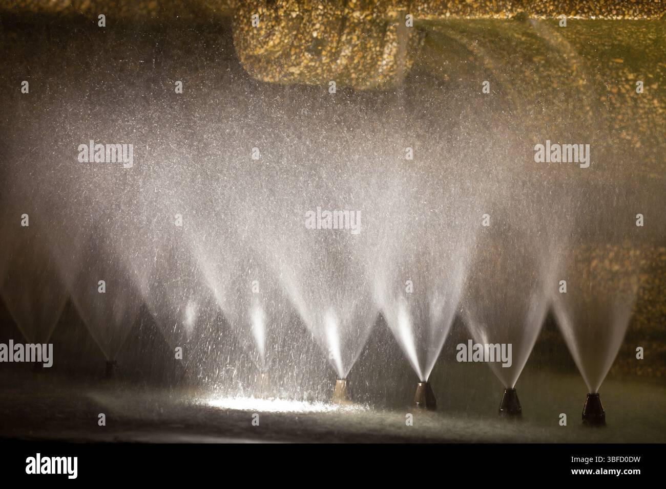 Brunnen-Details in der Nacht. Horizontalen Schuss Stockfoto