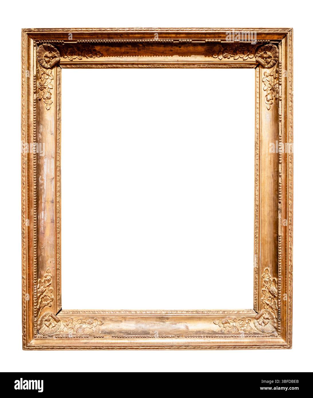 Antike vertikale goldene Holzbilderrahmen Ausschnitt auf weißem Hintergrund Stockfoto