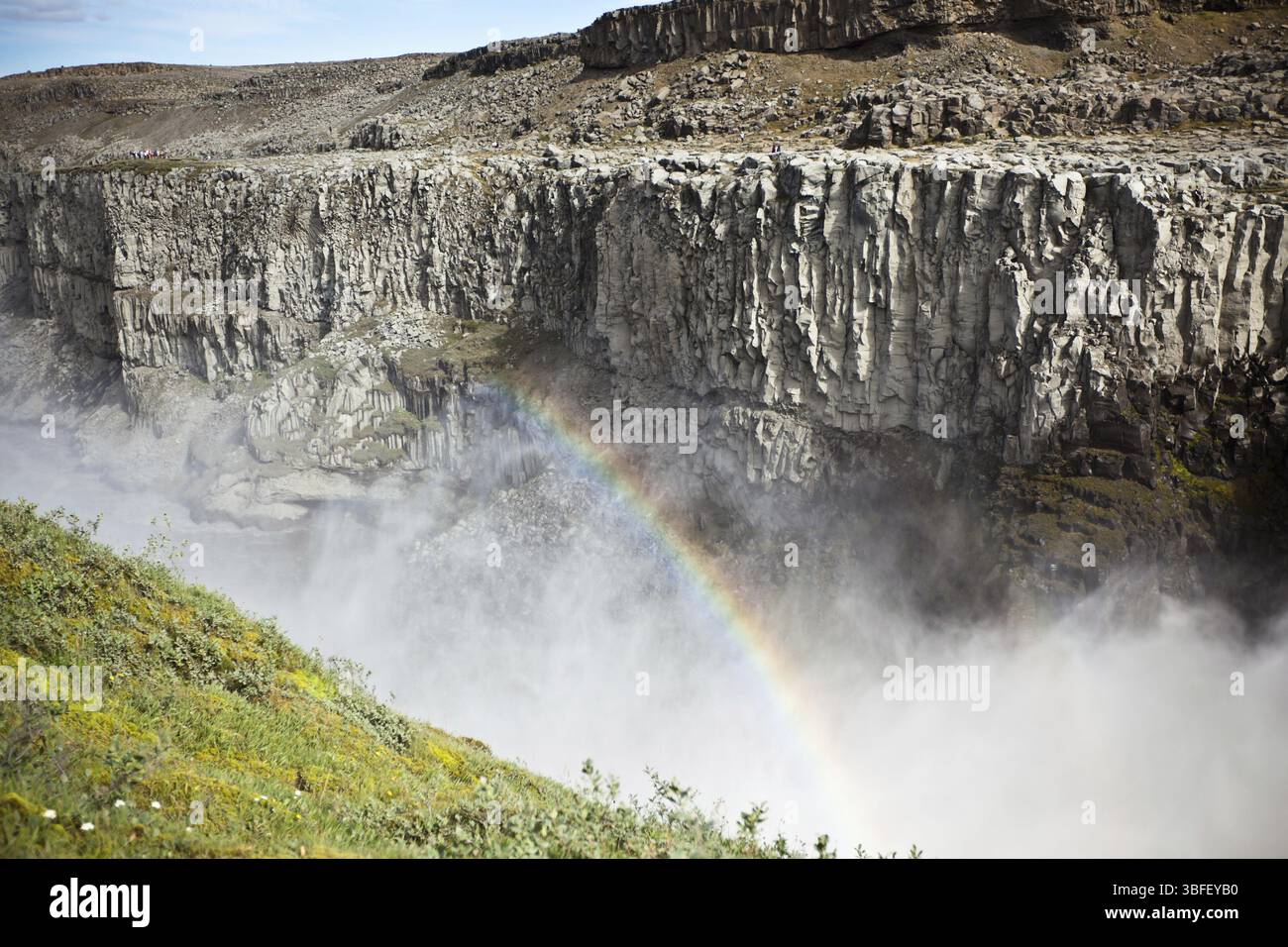 Wasserfall Dettifoss in Island mit Regenbogen. Horizontalen Schuss Stockfoto