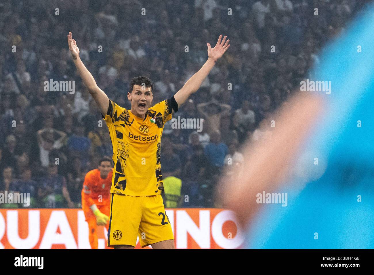 München, Deutschland. 31. Mai 2025. Frust bei Benjamin Pavard (Inter Mailand, #28) GER, Paris Saint-Germain vs. Inter Mailand, Fussball, Herren, UEFA Champions League Finale München 2025, Spielzeit 2024/2025, 31.05.2025, Foto: Eibner-Pressefoto/Wolfgang Frank Credit: dpa/Alamy Live News Stockfoto