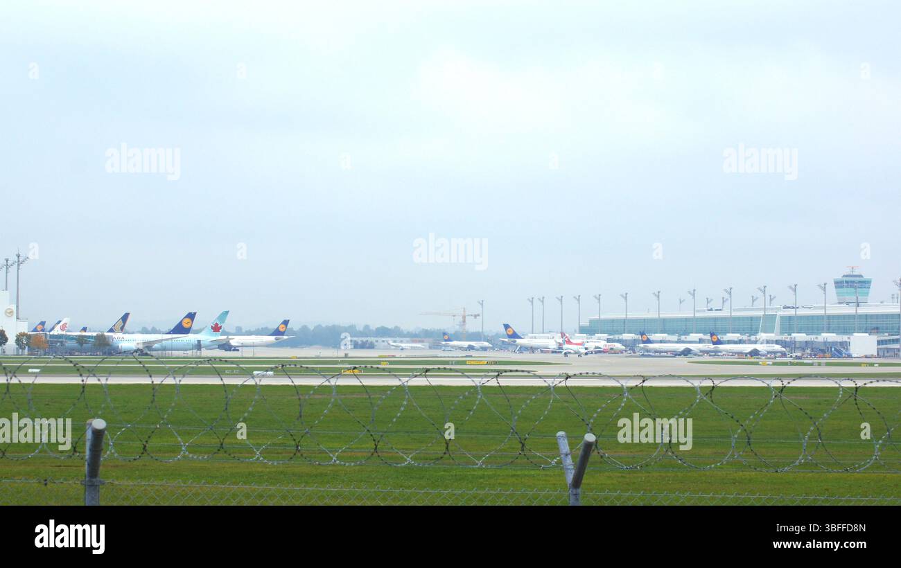 München, 11. Oktober 2015: Vorfeld- und Terminalansicht Stockfoto