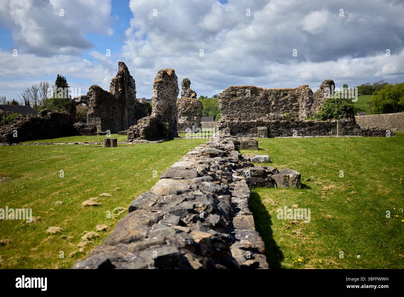 1149 errichtete das denkmalgeschützte und geplante Ancient Monument Sawley Abbey der Zisterziensermönche im Dorf Sawley, Lancashire Stockfoto