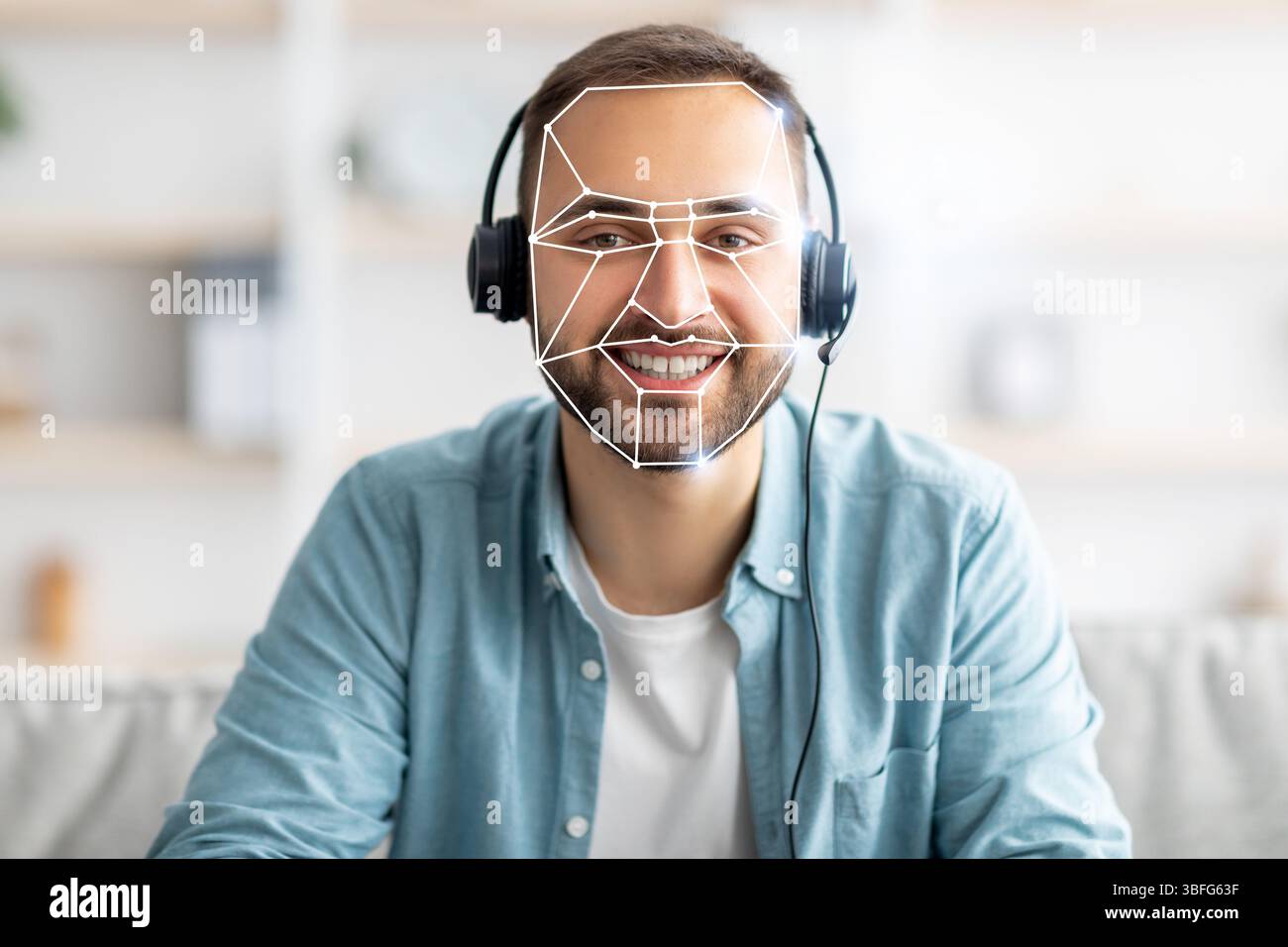Moderne Gesichtserkennungstechnologie im täglichen Identifikationsprozess Stockfoto