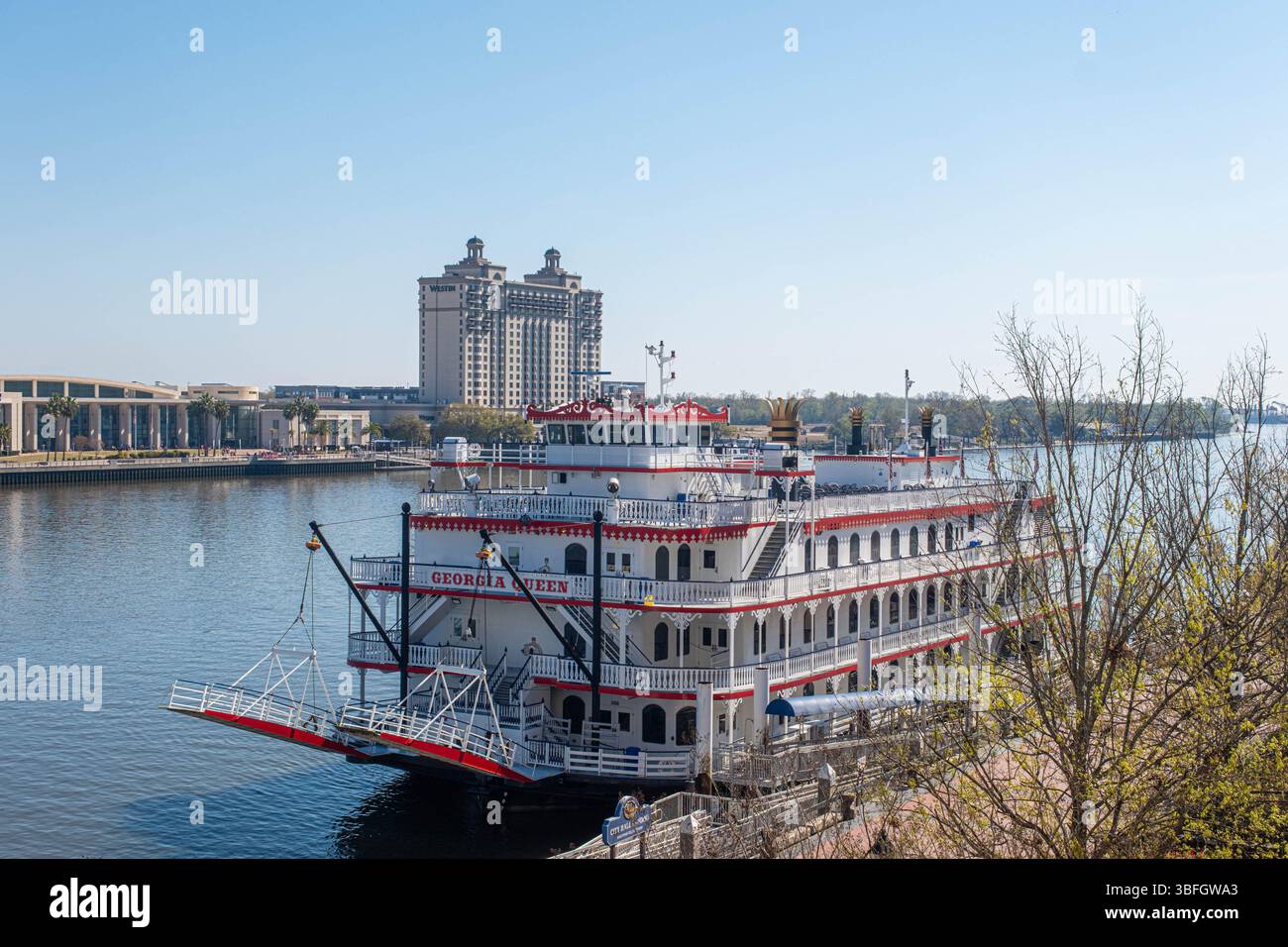 SAVANNAH, GEORGIA - 22. März 2025 Savannah ist die älteste Stadt Georgiens. Von der historischen Architektur und Kirchen bis zu den Parks und Denkmälern, Sav Stockfoto