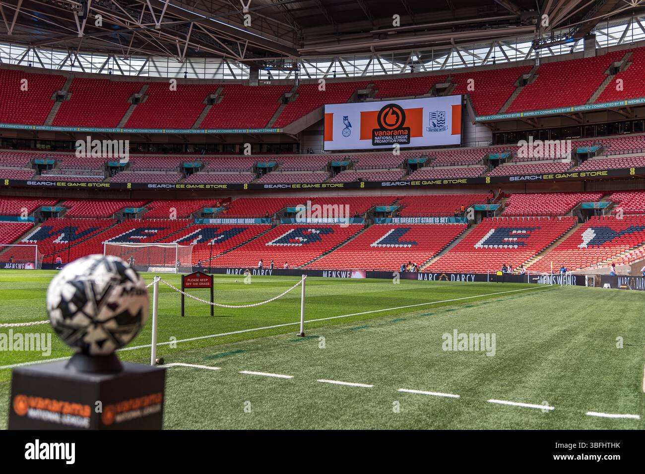 Wembley Stadium, London am Sonntag, den 1. Juni 2025.Generic Ground Shot während des Vanarama National League Play Off Final Matches zwischen Oldham Athletic und Southend United im Wembley Stadium, London am Sonntag, den 1. Juni 2025. (Foto: Phill Smith | MI News) Credit: MI News & Sport /Alamy Live News Stockfoto