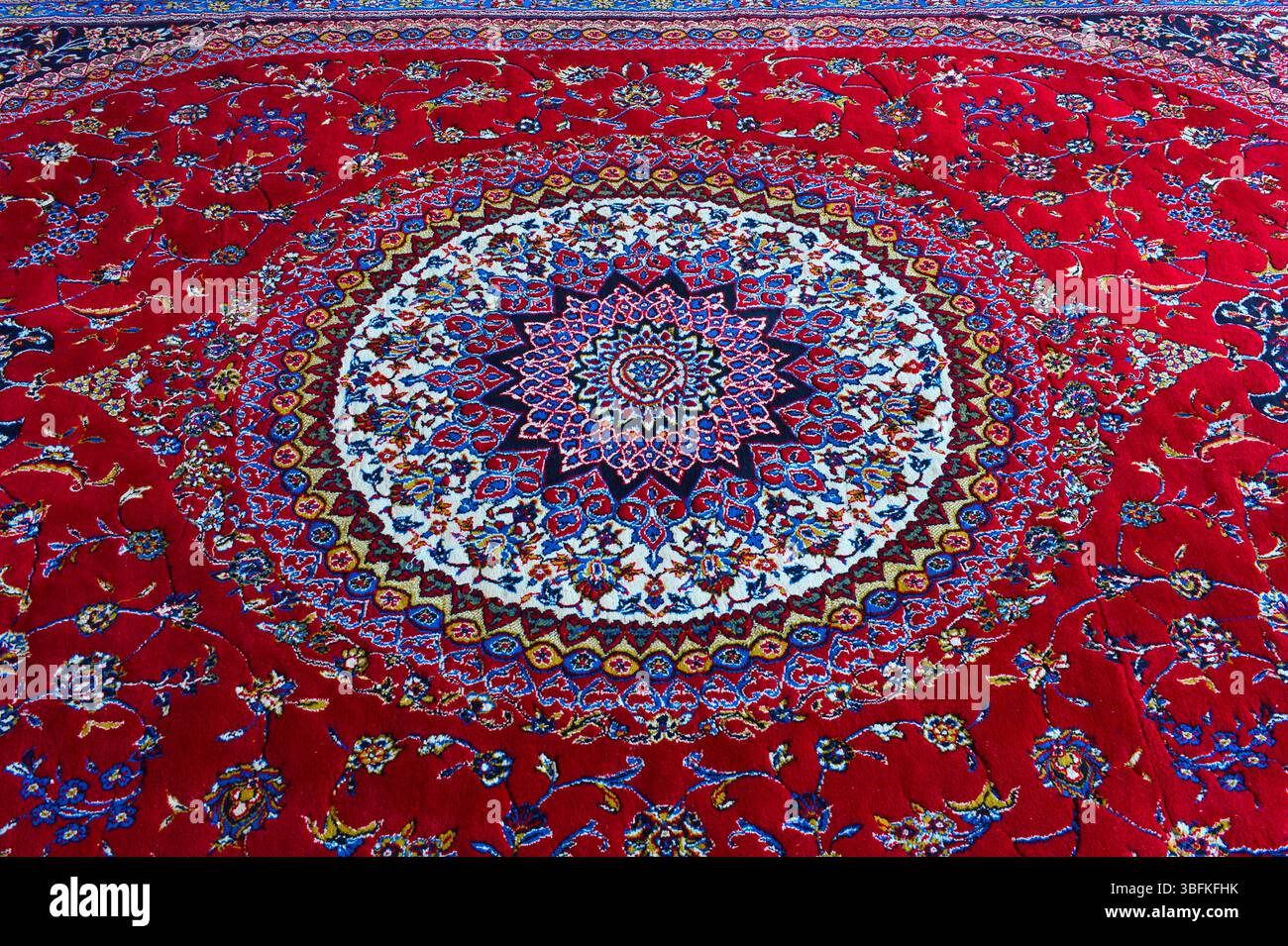 Moyen-Orient, Iran, Ispahan, la Grande Mosquée oder Mosquée du Vendredi, Gros Plan sur un tapis / Teppich, die große Moschee (Masjid-e Jameh) in Isfahan, Ira Stockfoto Moyen-Orient, Iran, Ispahan, la Grande Mosquée oder Mosquée du Vendredi, Gros Plan sur un tapis / Teppich, die große Moschee (Masjid-e Jameh) in Isfahan, Ira Stockfoto