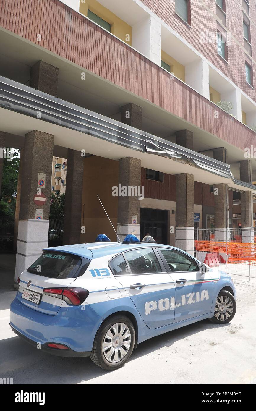 Bologna, Italien. Juni 2025. Bologna, Italia - Cronaca - 2 Giugno 2025 - Duplice omicidio coppia Gay auf der piazza DellÕUnitˆ - (Foto Michele Nucci/LaPresse) News - Bologna, Italien - 02. Juni 2025 - Doppelmord an schwulen Paaren auf der Piazza DellÕUnitˆ - (Foto Michele Nucci/LaPresse) Credit: LaPresse/Alamy Live News Stockfoto