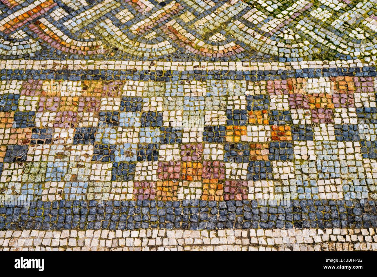 Antike römische Mosaikböden im Diokletianpalast in Split, Kroatien. Stockfoto