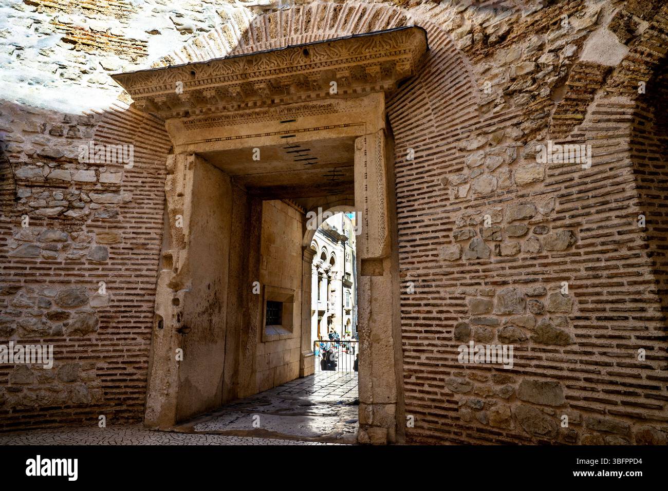 Das Vestibül, die Rotunde oder das Atrium des Diokletianspalastes in Split, Kroatien. Stockfoto