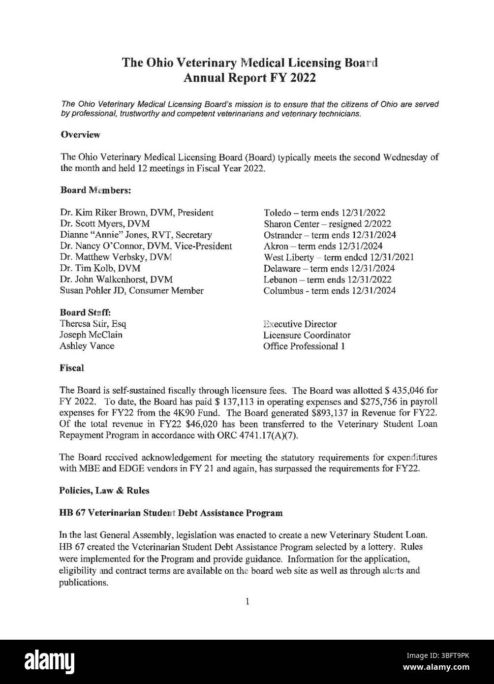 Der Jahresbericht enthält eine umfassende Übersicht über die Aktivitäten, Leistungen und finanziellen Details eines Unternehmens im Jahresverlauf und fasst seine Arbeit und Auswirkungen zusammen. Stockfoto