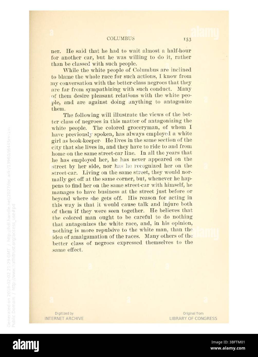 „The Color Line in Ohio“ (1913) analysiert rassistische Vorurteile in Ohio anhand einer historischen Perspektive und betont die systemische Natur von Diskriminierung sowohl in rechtlichen Rahmen als auch in sozialen Praktiken. Sie konzentriert sich auf die langfristigen Auswirkungen dieser Systeme auf afroamerikanische Gemeinschaften. Stockfoto