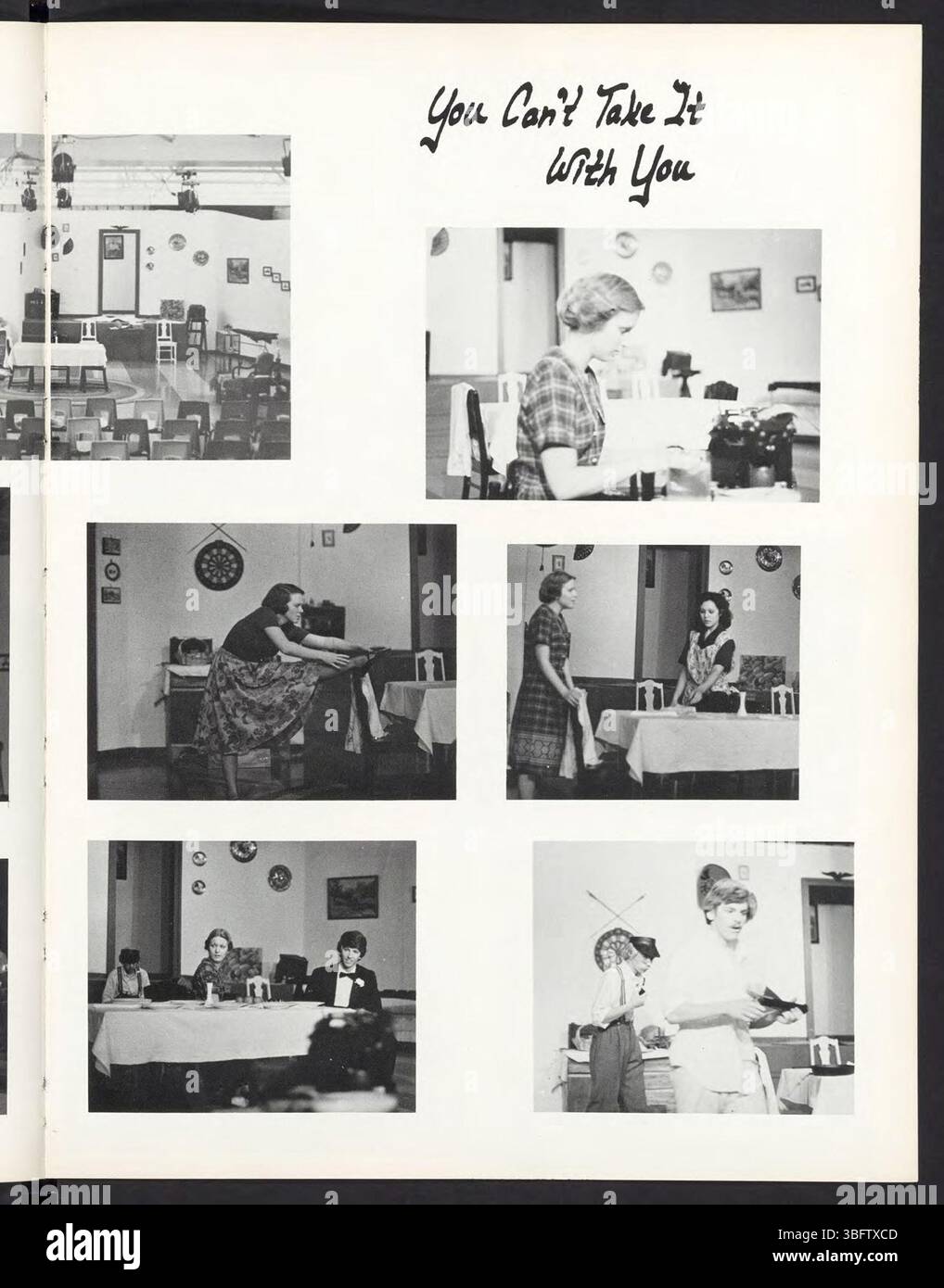 Diese Seite aus dem Jahrbuch der Edgewood High School 1979 zeigt Schüler und Lehrer, die an verschiedenen Schulaktivitäten beteiligt sind und den Geist des Jahres einfangen. Stockfoto